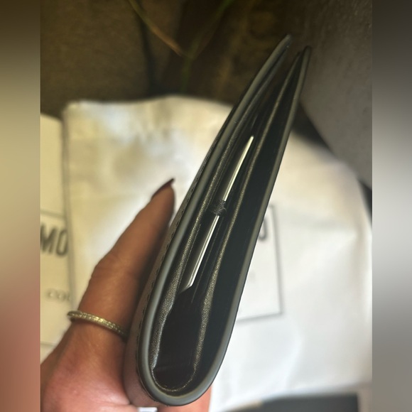 Authentic MOSCHINO Italian Leather logo Bifold wallet - Picture 4 of 16